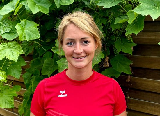 Alena Herrmann glänzt mit Titel und Masters-DM-Norm