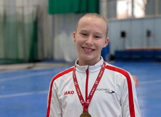 Paul Faupel gewinnt Hessentitel im Kugelstoß der M14